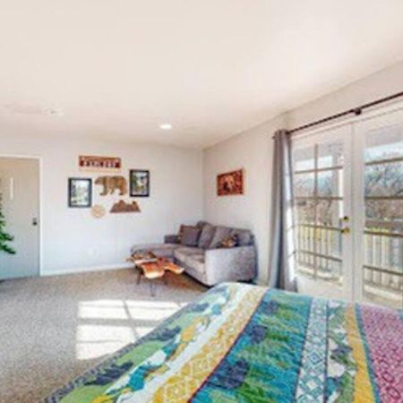 Couples Hideout In Heart Of Oakhurst Exterior foto